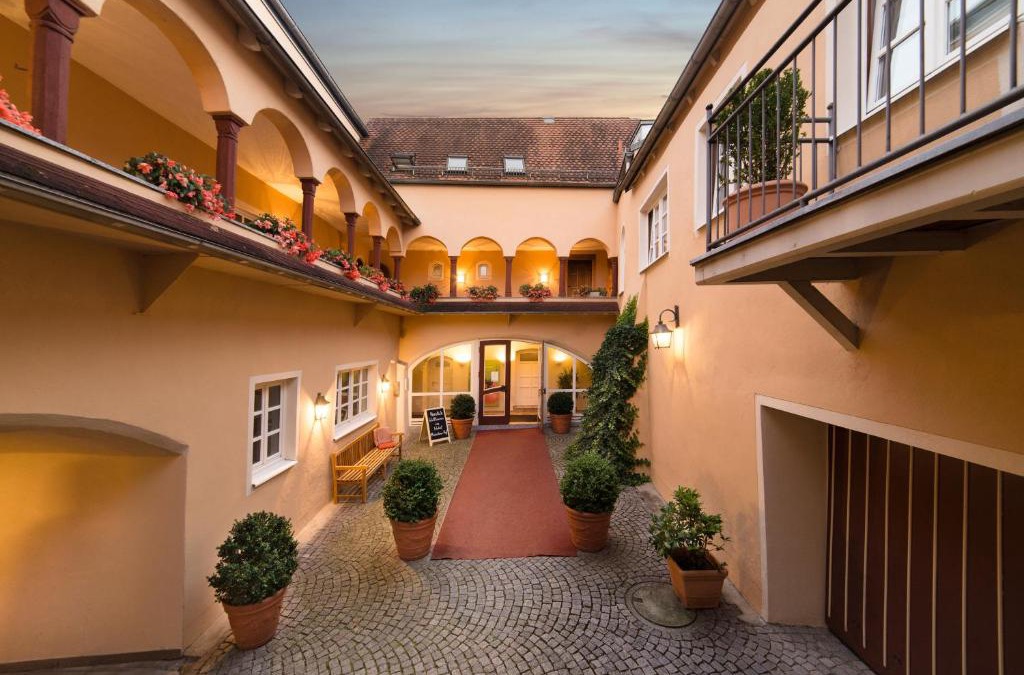 Pfarrkirchen Hotel | Boardinghouse Hotel Münchner Hof Pfarrkirchen