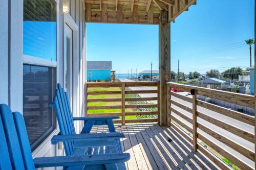 Flour Bluff House | Boat Dock Pool Private Fishing Village Roseate Spoonbill by AvantStay