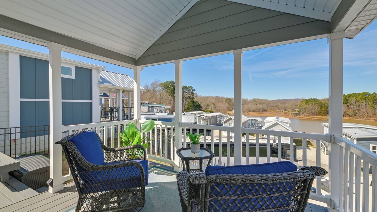 Sherrills Ford Cottage | Boat & Fish: Waterfront Gem in Sherrills Ford!
