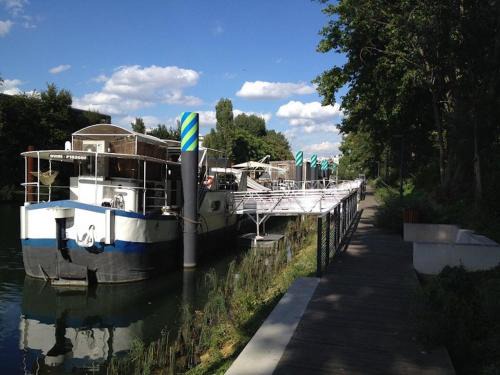 Issy-les-Moulineaux Boat Rental | Boat For Guest