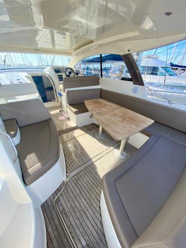 Charente-Maritime Boat Rental | BOAT PARADISE LA ROCHELLE - Leader 10