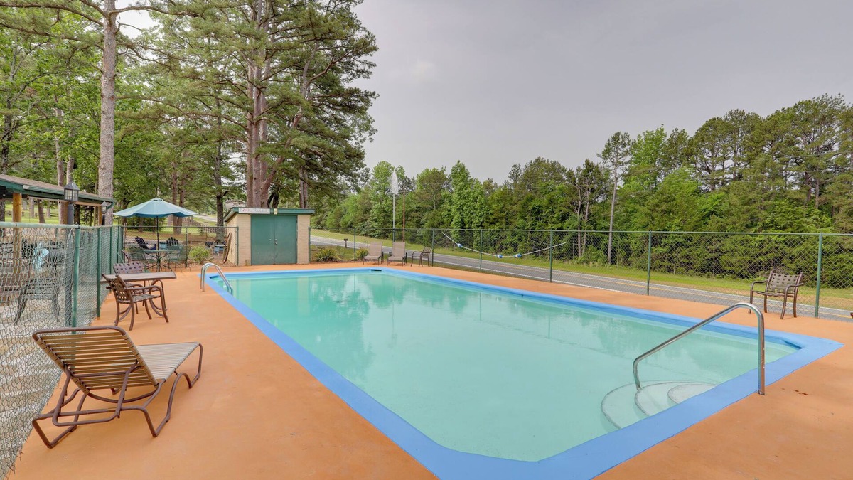 Greers Ferry Cottage | Boat, Swim & Hike: Cottage Near Greers Ferry Lake!