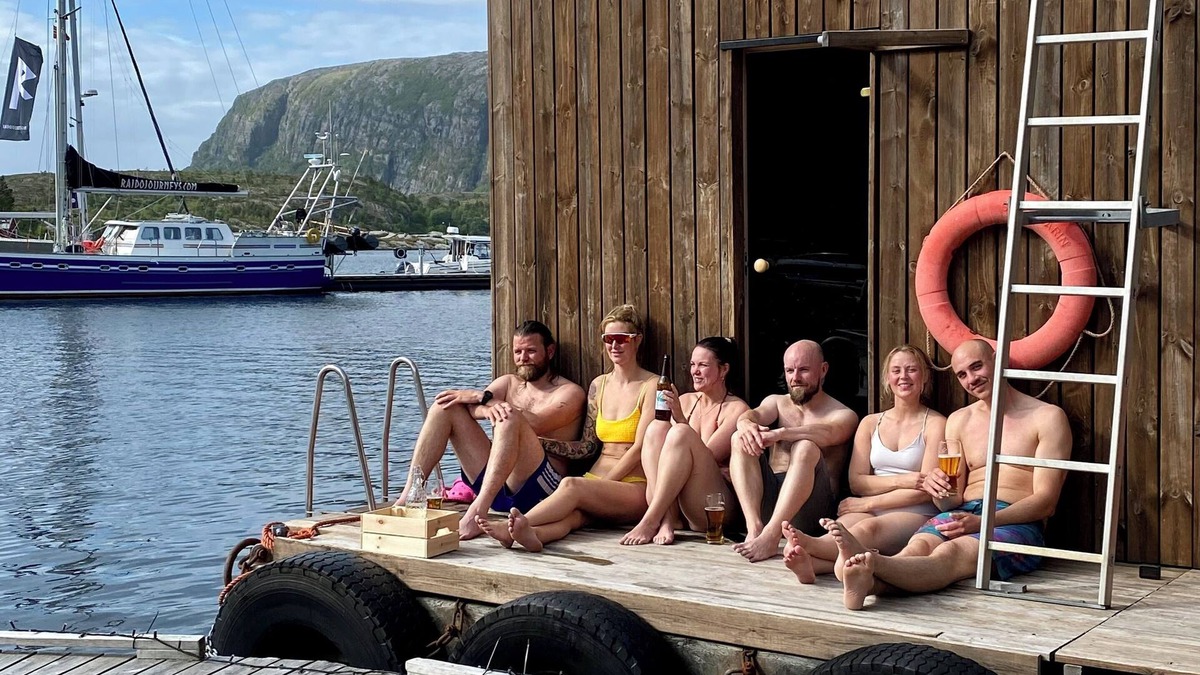 Afjord Apartment | Boathouse Apartment With sea View, Floating Sauna and Floating Garden With bbq