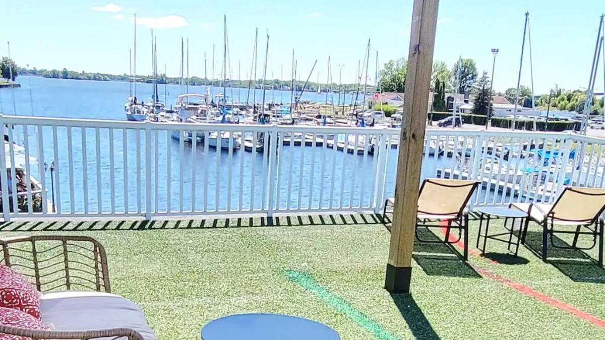 Belleville Boat Rental | BOATHOUSE LOFT - Loft with million dollar views!