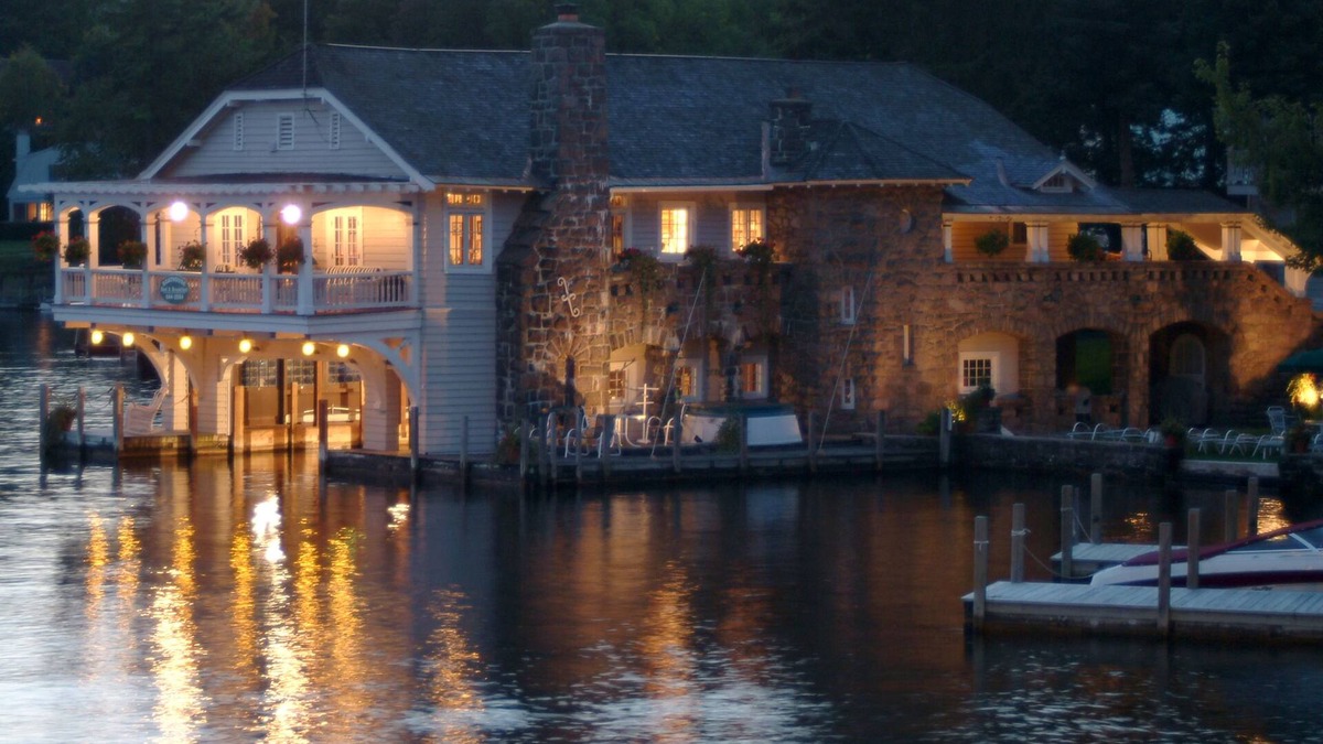 Bolton Landing Cabin | Boathouse Waterfront Lodging