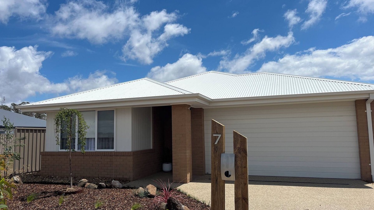 Nagambie House | Boating & Vines Lakeside Retreat