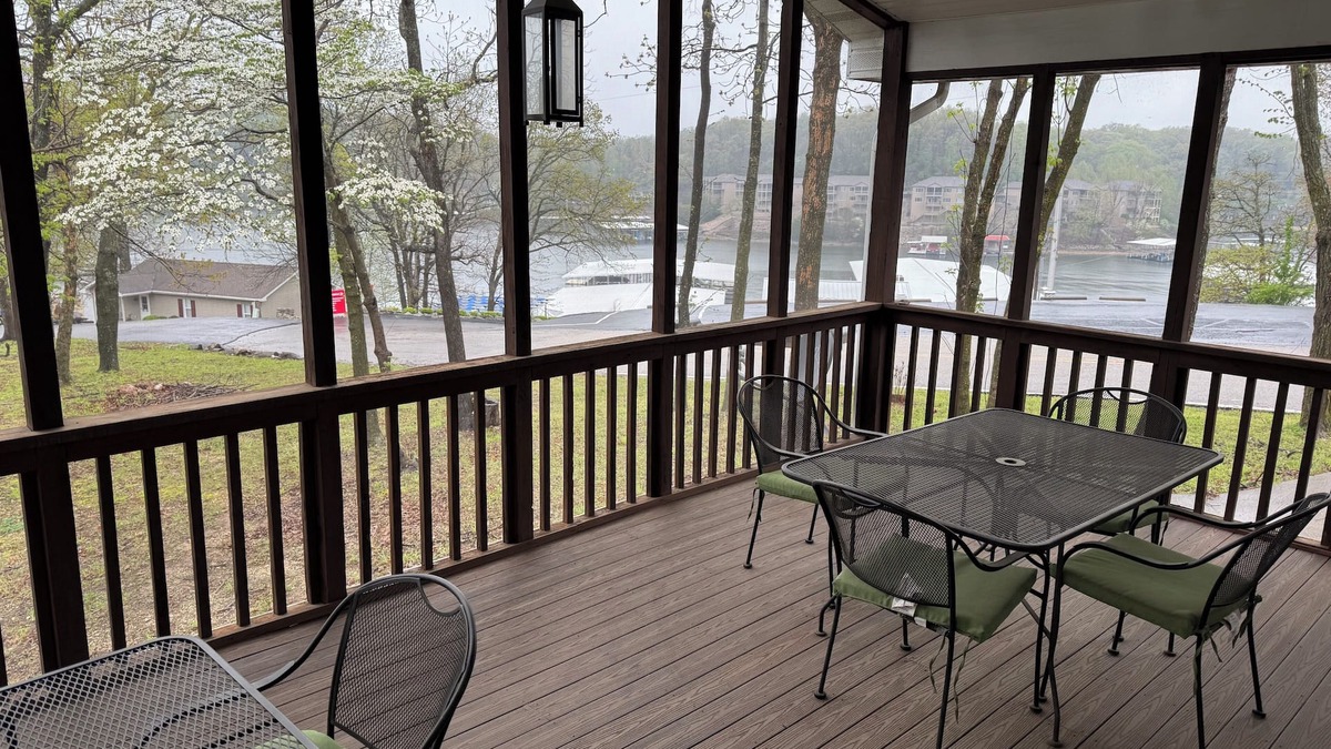 Osage Beach House | Boating & Water Fun in the Sun at Missouri's greatest Gem - Lake of the Ozarks.