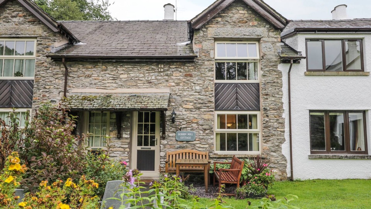 Crosthwaite Cottage | BOBBIN MILL COTTAGE, pet friendly, with a garden in Crosthwaite