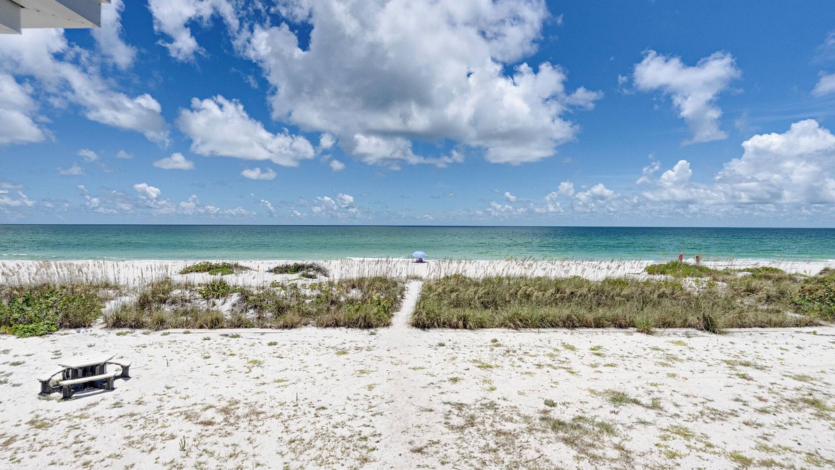 Boca Grande Condo | Boca Grande Beach Club 5F - Gulf Front - Top Floor - Close to Village of Boca Grande - Sleeps 4