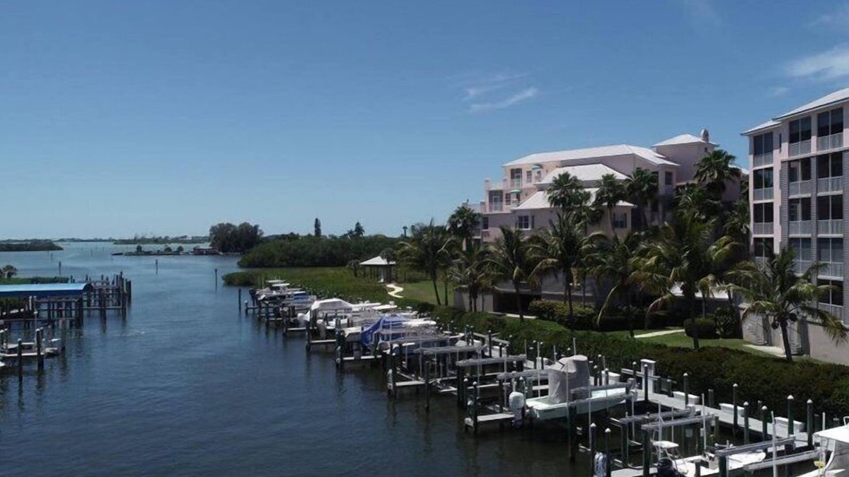 Placida House | Boca Vista - stunning water views, kayaks to enjoy