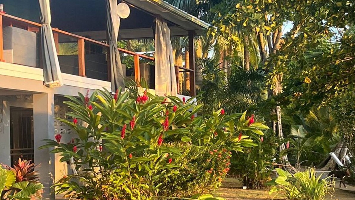 Isla Solarte House | Bocas del Toro Vacation Rental - Casablanca Isla Solarte