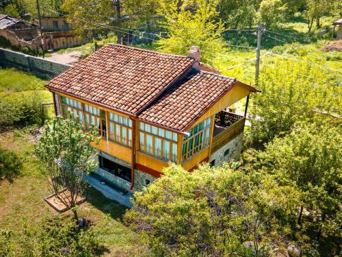 Mirzaani Apartment | Bodbe Shinn
