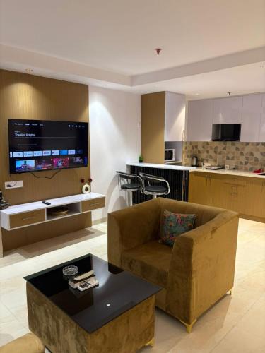 Vasundhara Apartment | Bodhi Tree - Luxurious 1B Apartment near Hindon Airport