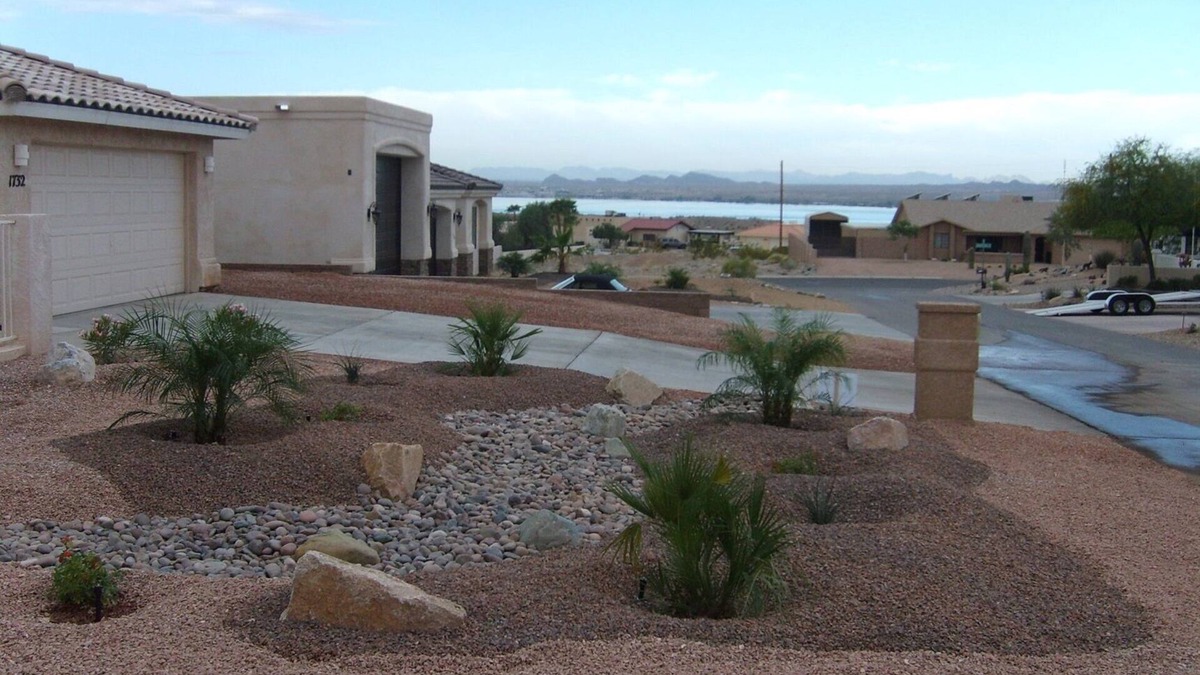 Lake Havasu City House | BOEING BAY HIDEAWAY -LAKESIDE - CLEAN - WALK TO WATER - POOL- LAKE VIEWS