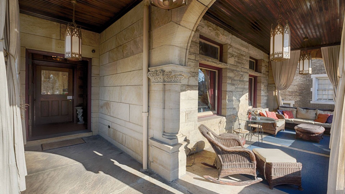 Mexican War Streets Bed & Breakfast | Boggs Mansion