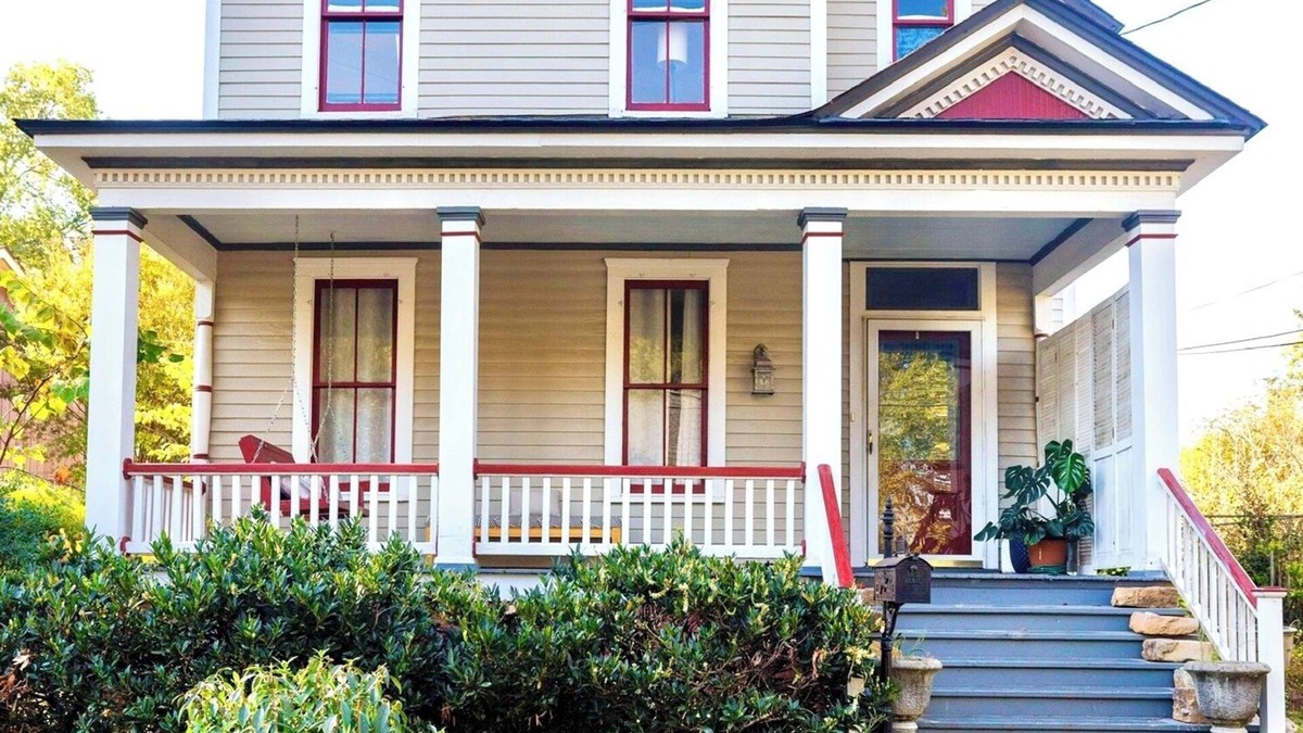 East Point Apartment | Bohemian 1-bed studio in a house with AC and WiFi in brilliant Atlanta