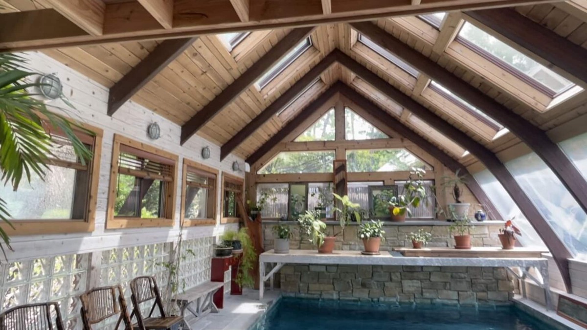 Noyack House | Bohemian chíc 2 bedroom home w/indoor pool & sauna in Sag Harbor.