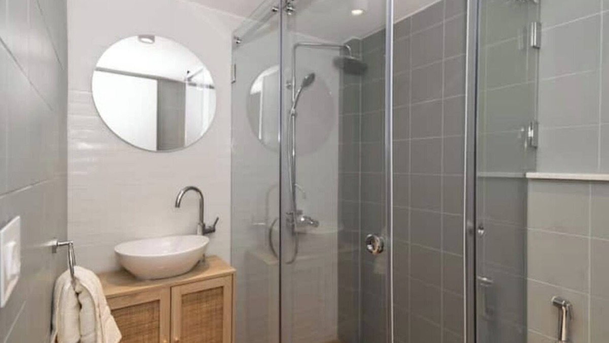 Beirut Apartment | Bohemian Chic Apt 1 BDR, Achrafiyeh Hotel Dieu Str