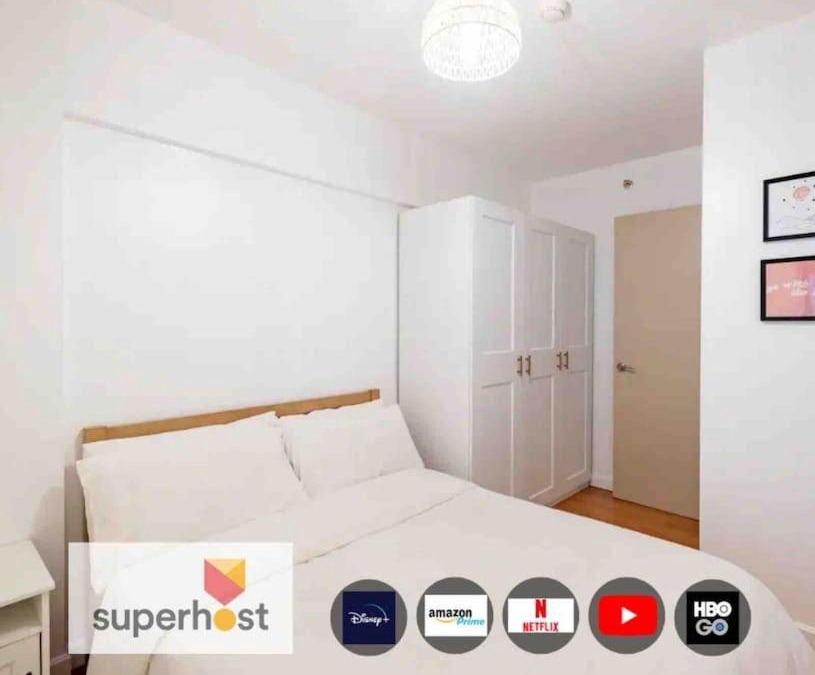 Ususan Apartment | Bohemian Inspired 2 Bedroom Inspired Condo with Fast WIFI Near BGC
