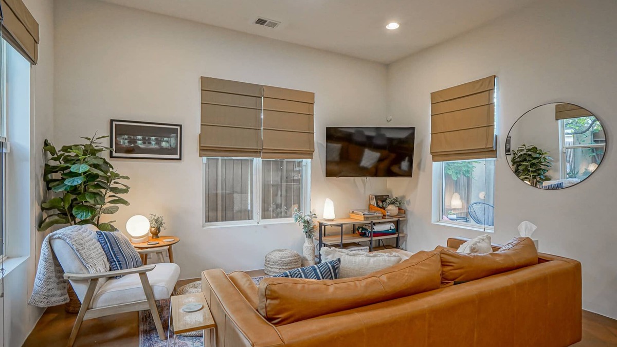 Downtown Albuquerque House | Boho 2b/2ba Downtown/OldTown, Patio w/fire feature