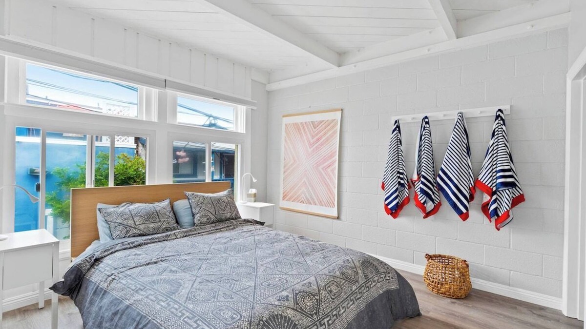Mission Beach Apartment | Boho Bliss | Mission Beach Retreat w/Surfboards