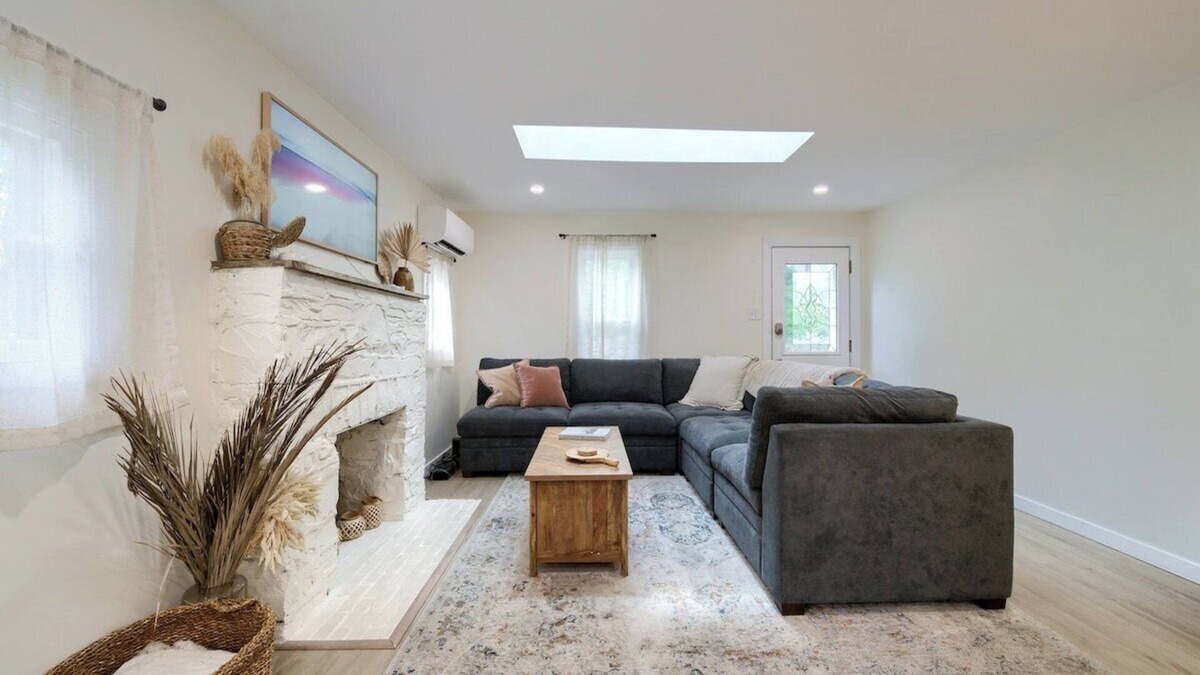 Talmage Cottage | Boho Bungalow, Quiet Relaxing Cottage by the River