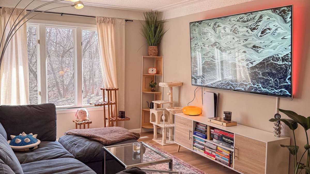 Burnsville House | Boho chic 2BR home, centrally located, close to airport, MOA