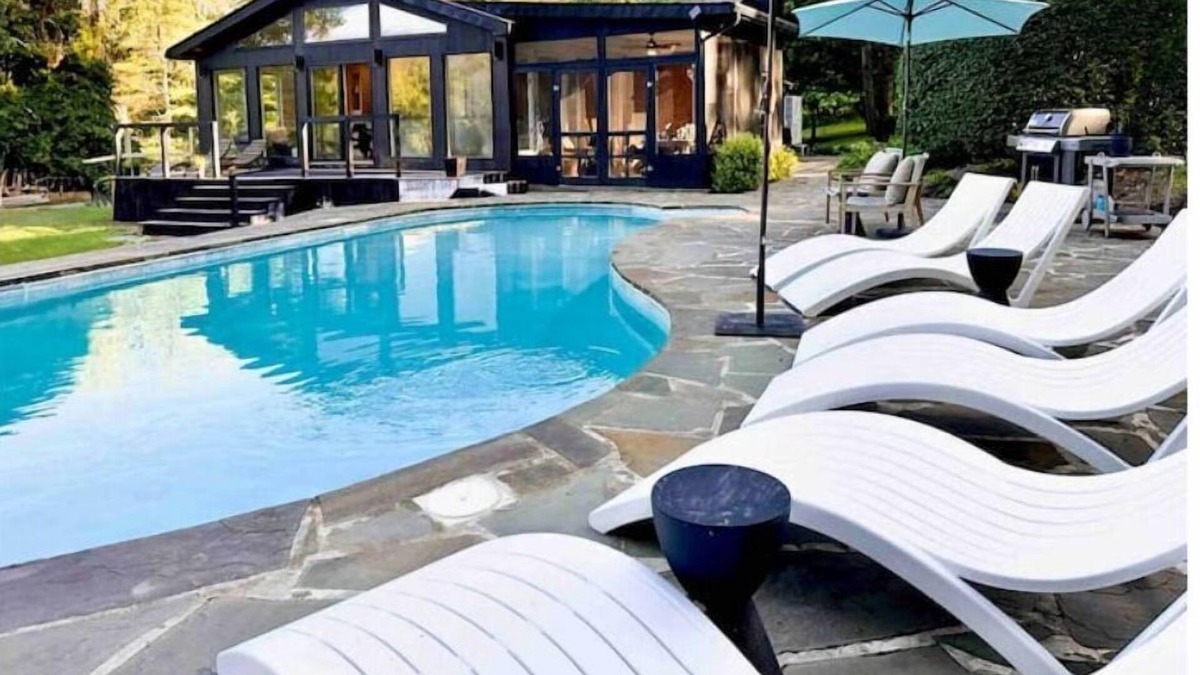 Accord House | BoHo Farm House with heated pool