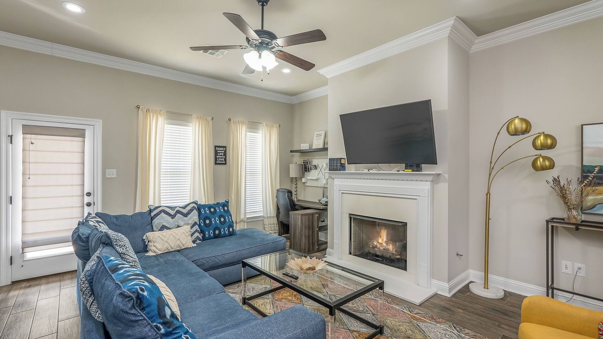 Shreveport House | Boho Retreat! Home away from Home! Tv in Each Room