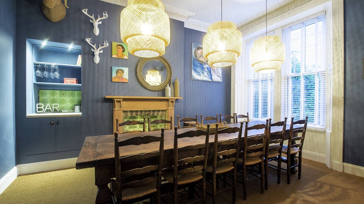 Glasgow Westend House | Boho West End Townhouse 6 Bed 6 Bath Sleeps 10
