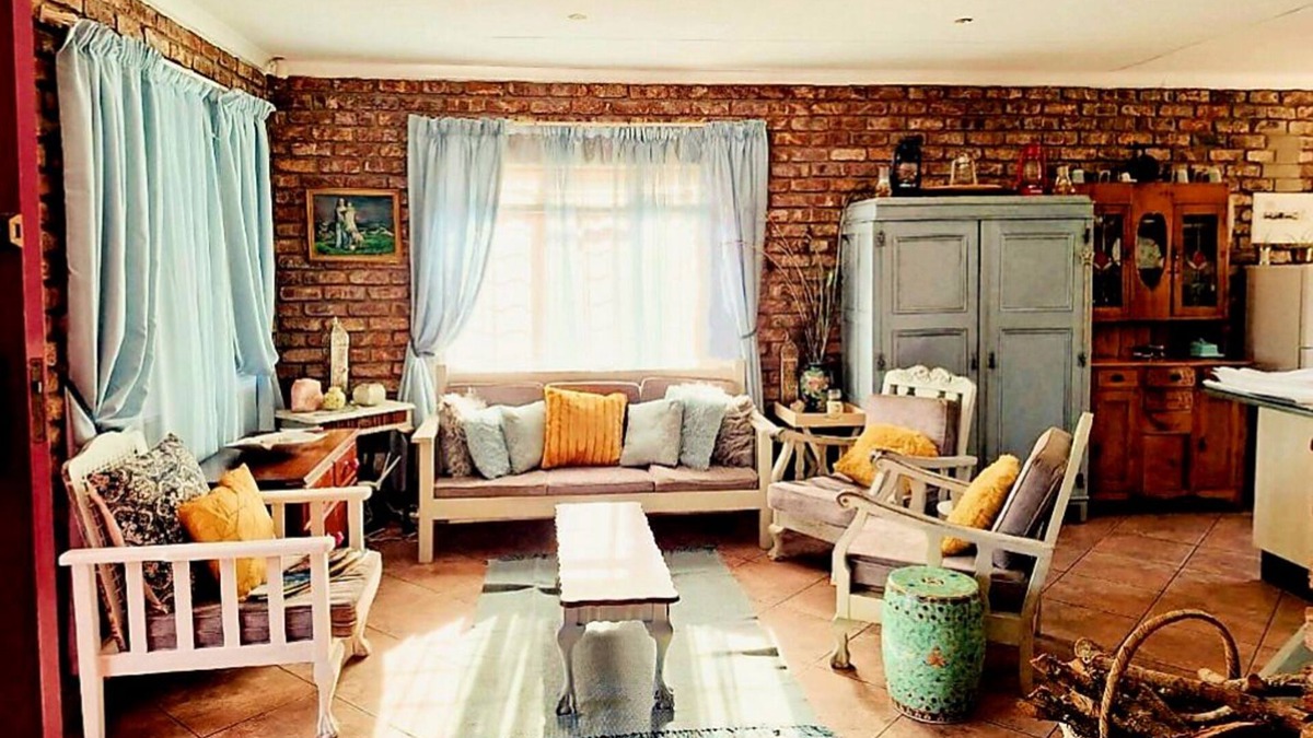 Boknes Strand House | Boknesstrand Beachy Charm: Mermaids Cottage Near Shore & Shops.