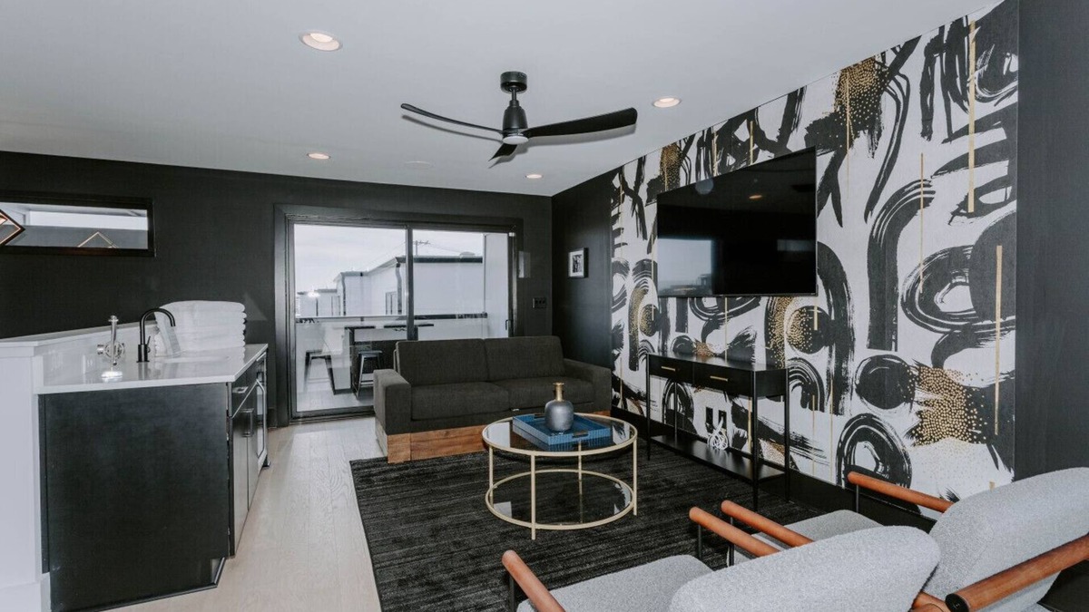 Nashville House | Bold & Modern | Walk the Line in Music City
