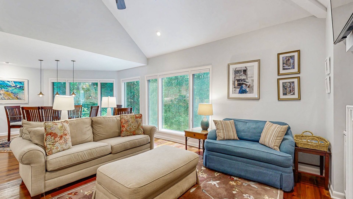 Spinnaker Beachhouses Villa | Bold villa with grill, outdoor shower & deck - by beach and Camp St. Christopher