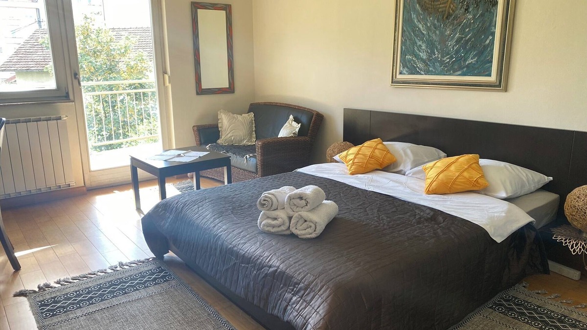 Banja Luka House | Bolek Mansion 2 A quiet and peaceful haven for rest, study or work