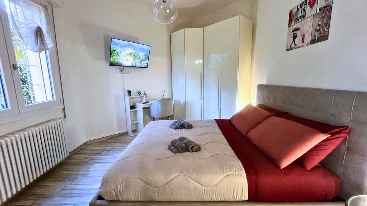 Bologna Fiere District Apartment | [ Bologna Confort 101 ] 5 minutes from the main FAIRS and 20 minutes from the CENTER