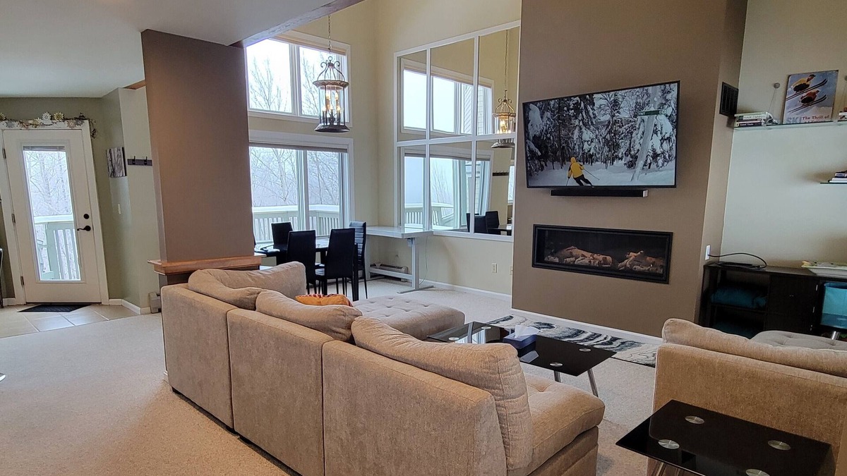 Bolton Valley House | Bolton Valley Resort ski in/out spacious 3 Bedroom Townhome