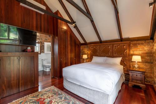 Sale Bed & Breakfast | Bon Accord Luxury Accommodation