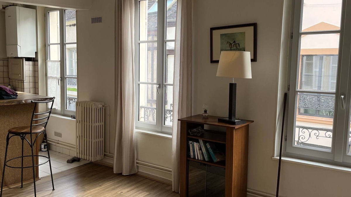 Montfort-l'Amaury Apartment | Bon Souvenir