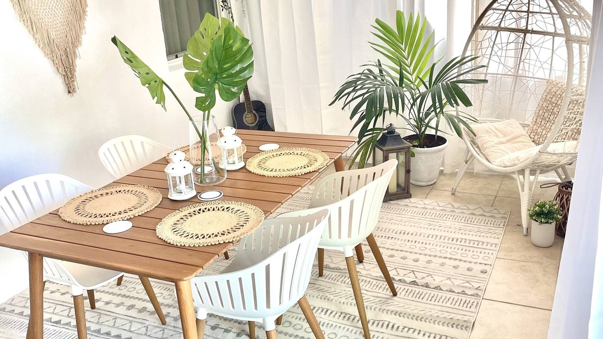 Central Naples House | Bon Voyage - Cozy 2 - bedroom residential home