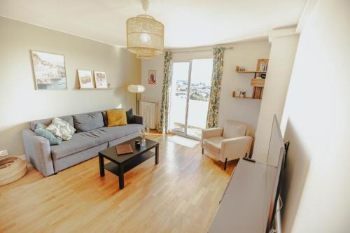 Toulouse East Apartment | BonAltitude - T3Bis - Sérénité, vue sur Pyrénées