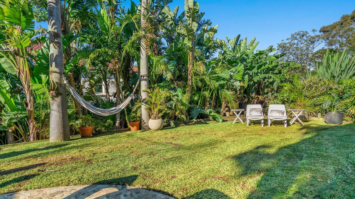Bondi Beach Apartment | Bondi Beach has a garden sanctuary