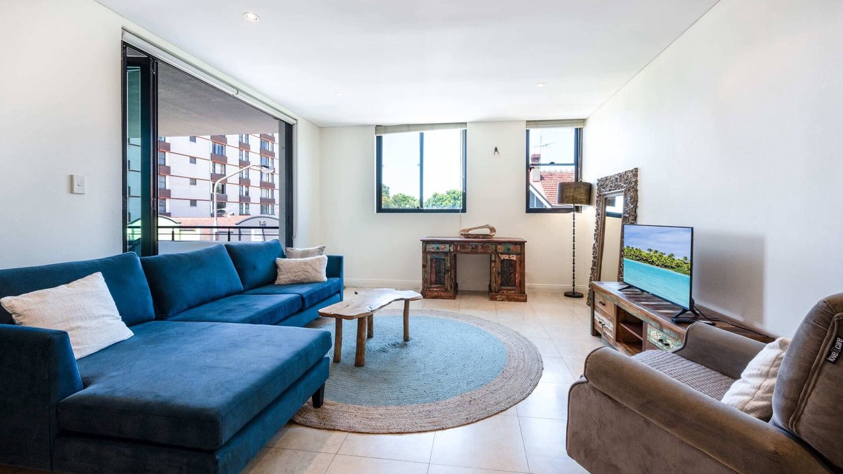 Bondi Apartment | Bondi Beach Lifestyle Living w Pool and Parking