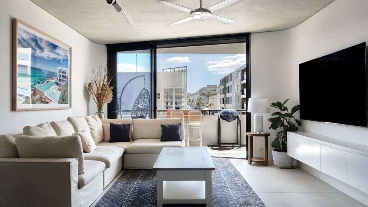 Bondi Beach Apartment | Bondi Beach Premium 2 bed Apt | Views | Parking