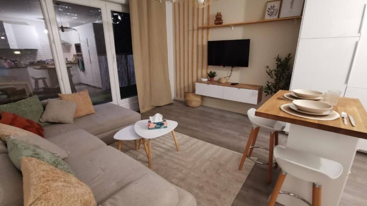 Bondy Apartment | Bondy's cocoon, a 3-minute walk from the station. Self-guided arrival. Free parking