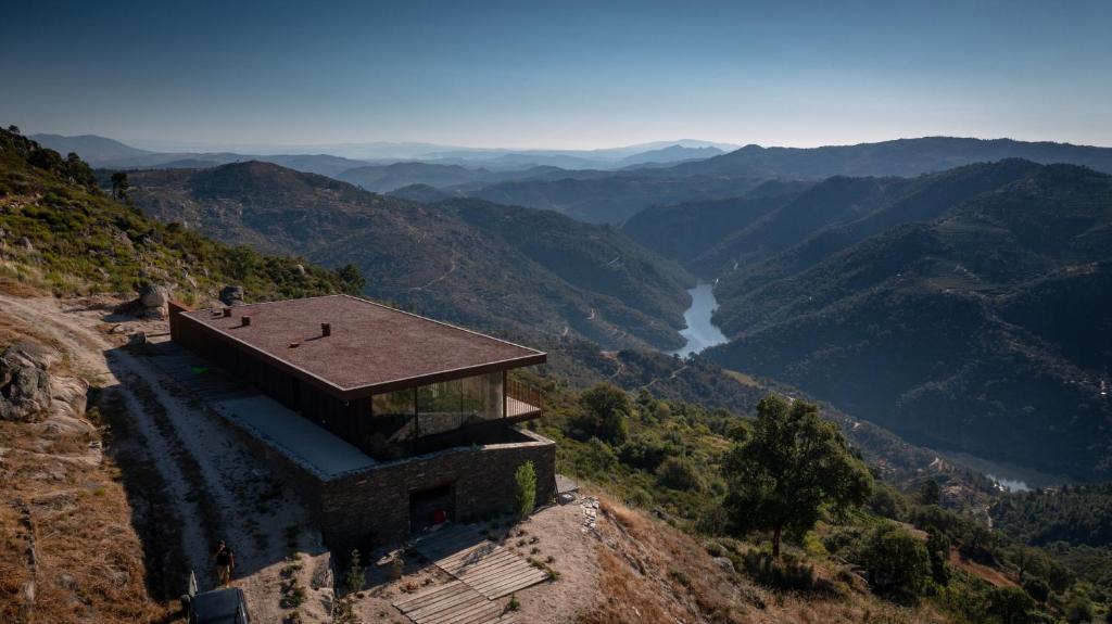 Alijo Cabin | BONELLI HOUSE