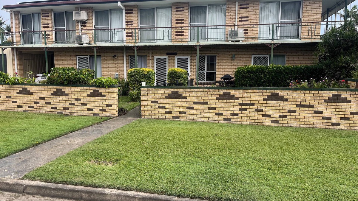 Bongaree Apartment | Bongaree Getaway, Clean Comfy, and Homely.