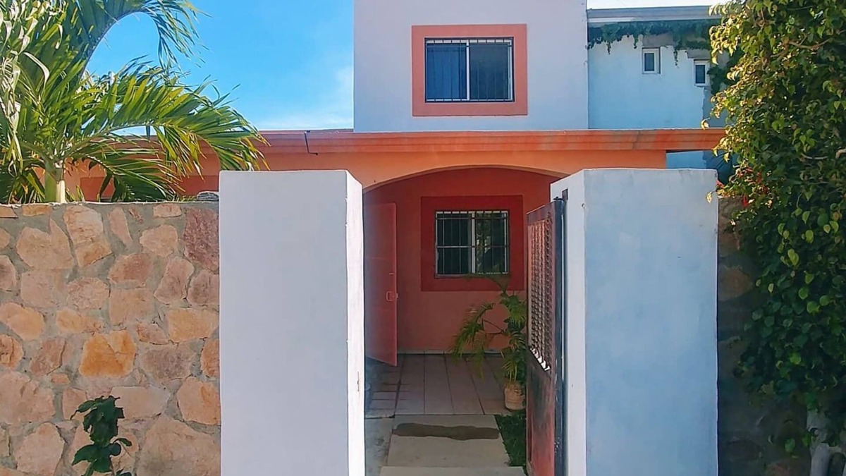 Santa Rosa House | Bonita planta baja con 2 recamaras y un baño, jardín con asador y cochera .