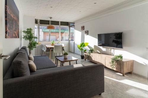 Sants-Badal Apartment | Bonito apartamento Camp Nou