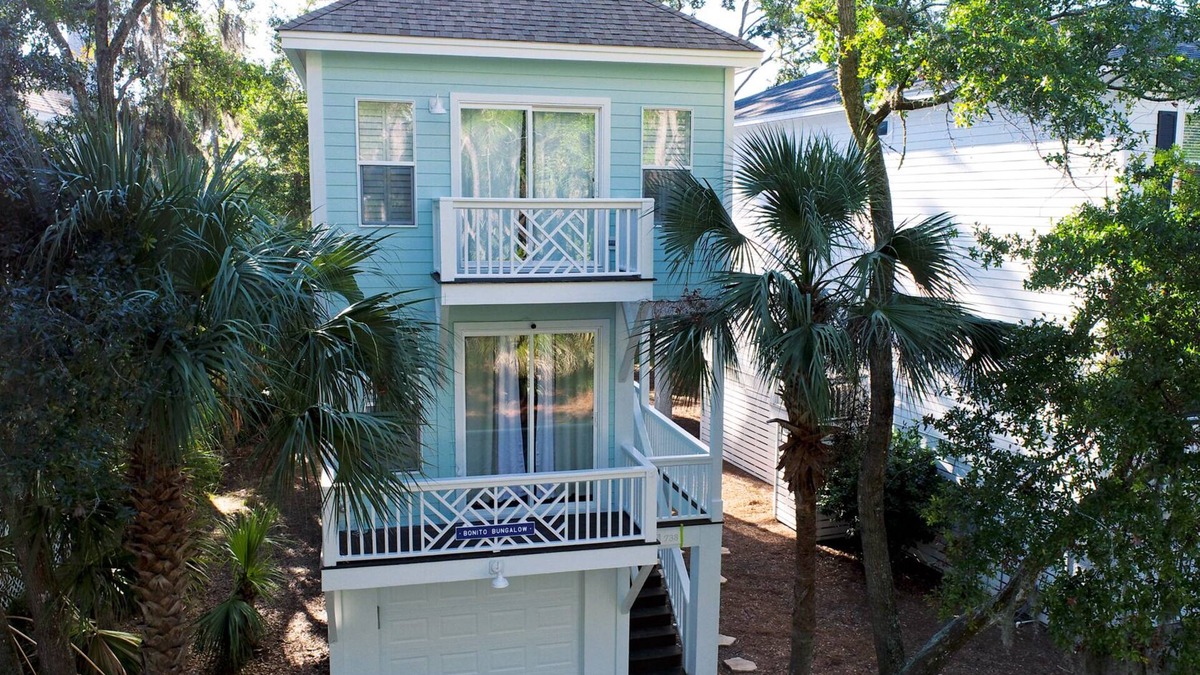 Bonito Boathouses House | Bonito Bungalow-Golf Cart Included-Best Location-Close to BEACH & nMARINA🏝☀️🌊n