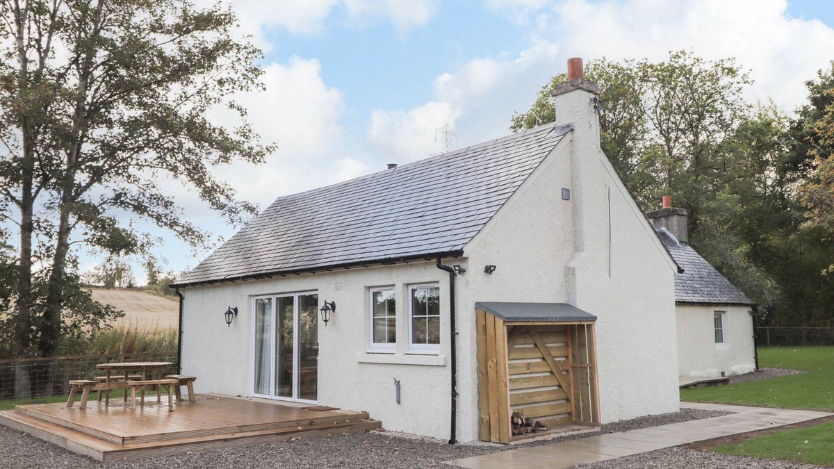 Marybank Cottage | BONNACH, family friendly, with open fire in Muir Of Ord